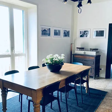 Apartment Toro E Tre Rose *