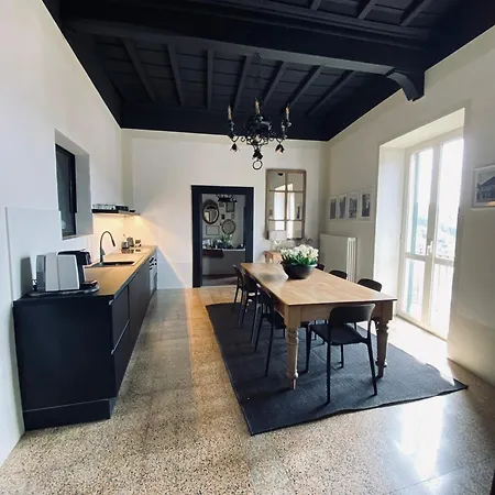 Toro E Tre Rose Apartment